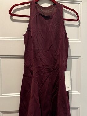 Lululemon “Off the Court” dress Size 4 NWT